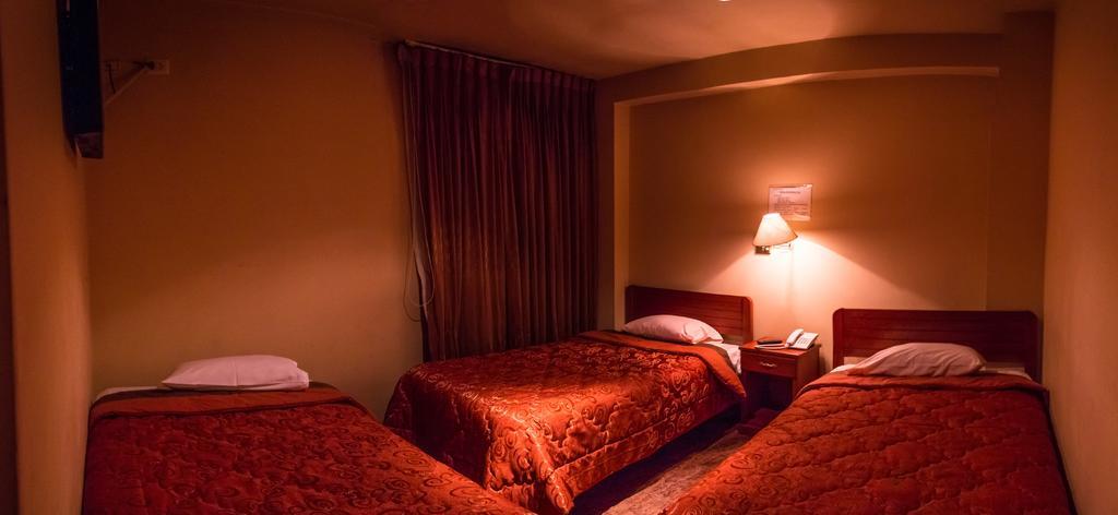 Ebony Hotel Huaraz  Bagian luar foto