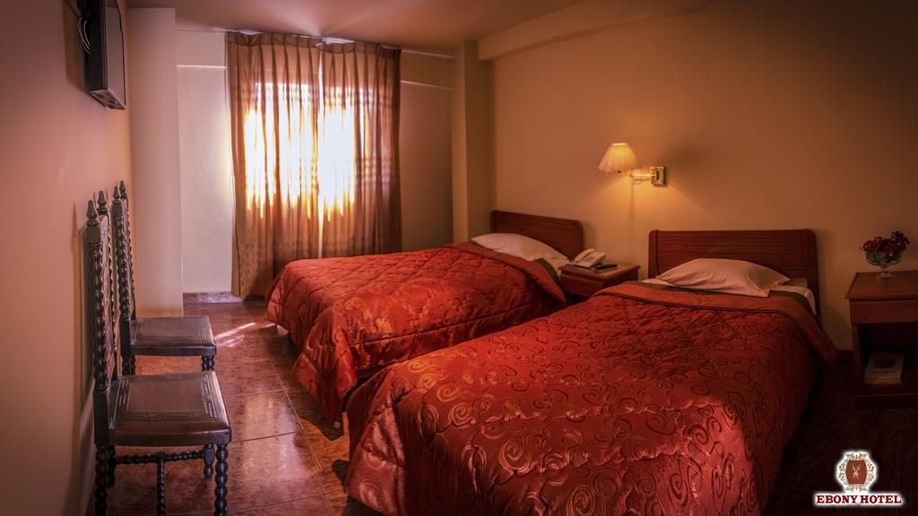 Ebony Hotel Huaraz  Bagian luar foto
