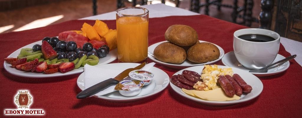 Ebony Hotel Huaraz  Bagian luar foto