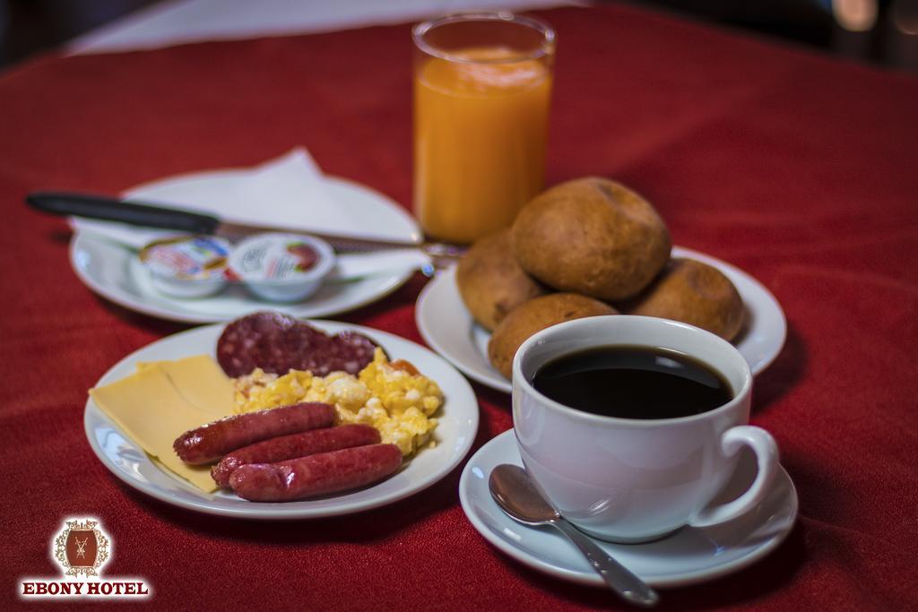 Ebony Hotel Huaraz  Bagian luar foto