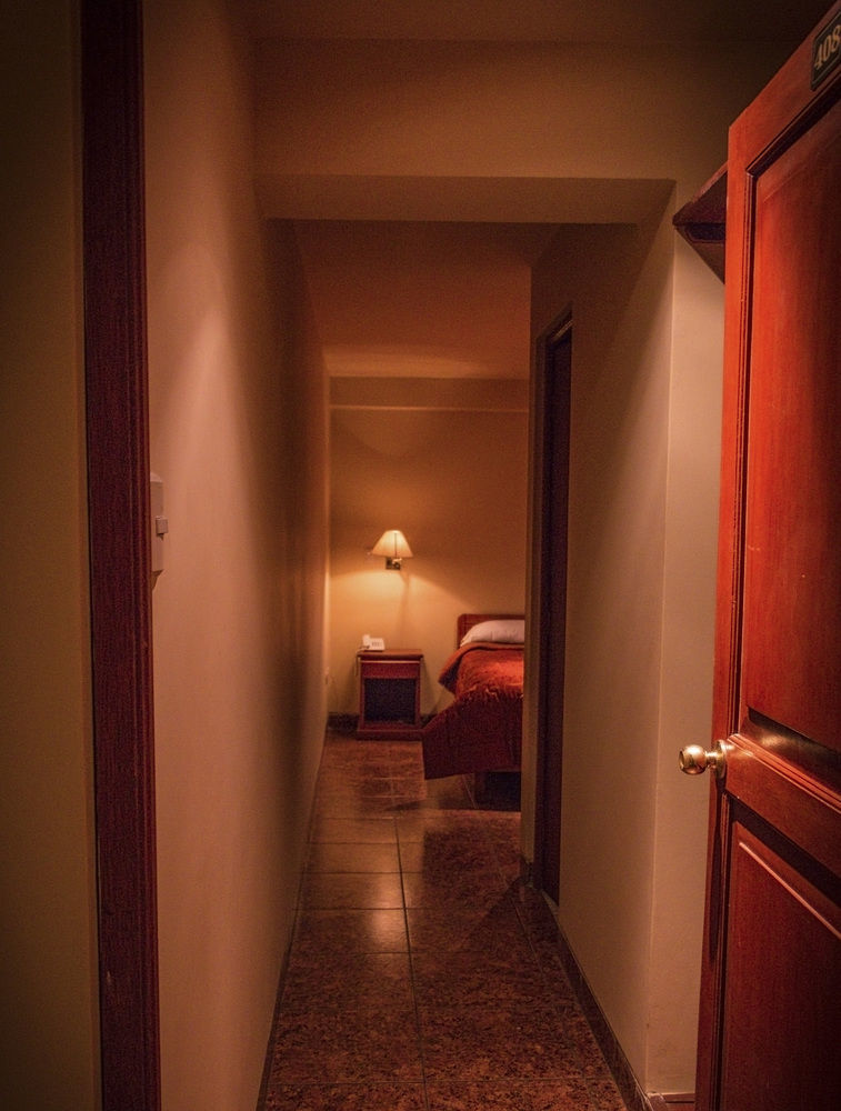 Ebony Hotel Huaraz  Bagian luar foto